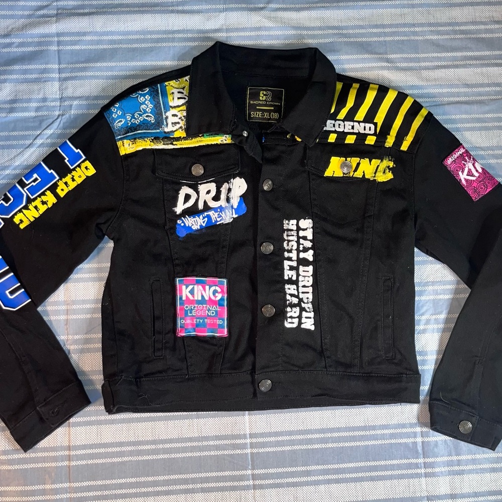 Sacred Crown jean jacket youth Size XL Boys